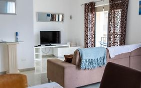 Spacious 3-Bedroom Apartment 30 Seconds From Sea