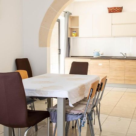 Spacious 3-Bedroom Apartment 30 Seconds From Sea Marsaskala Extérieur photo