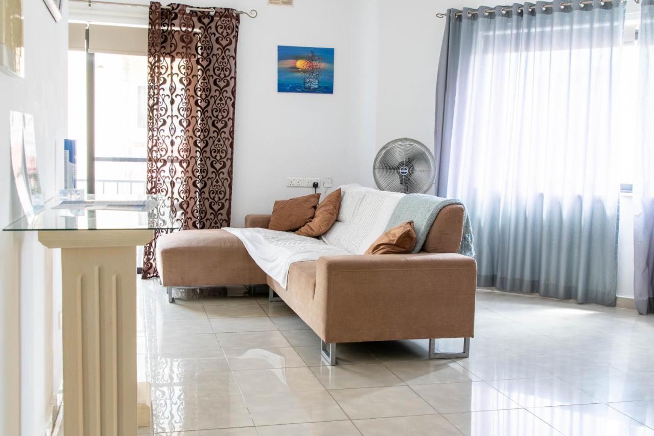 Spacious 3-Bedroom Apartment 30 Seconds From Sea Marsaskala Extérieur photo