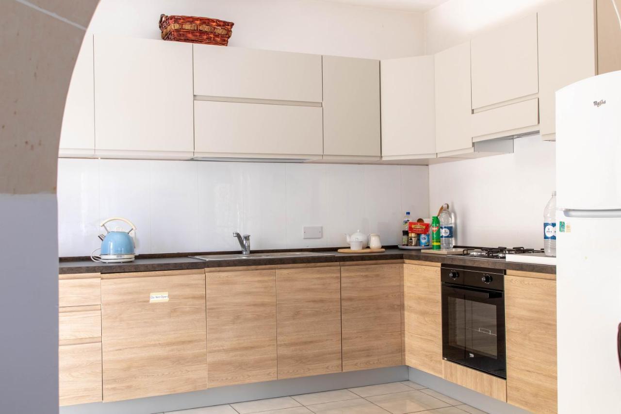 Spacious 3-Bedroom Apartment 30 Seconds From Sea Marsaskala Extérieur photo