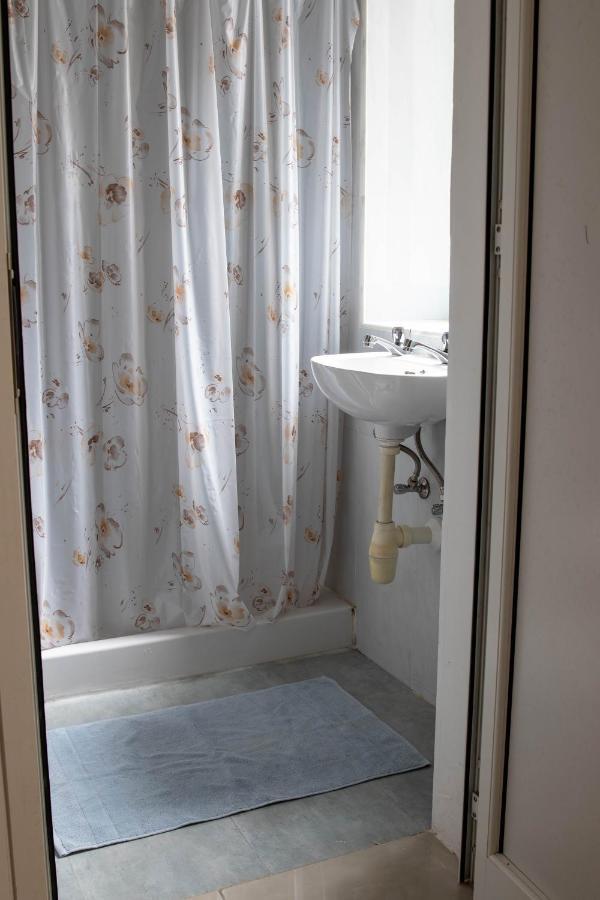 Spacious 3-Bedroom Apartment 30 Seconds From Sea Marsaskala Extérieur photo